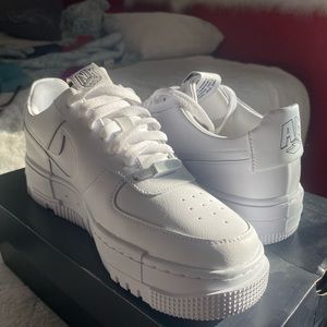 White AF1 PIXEL